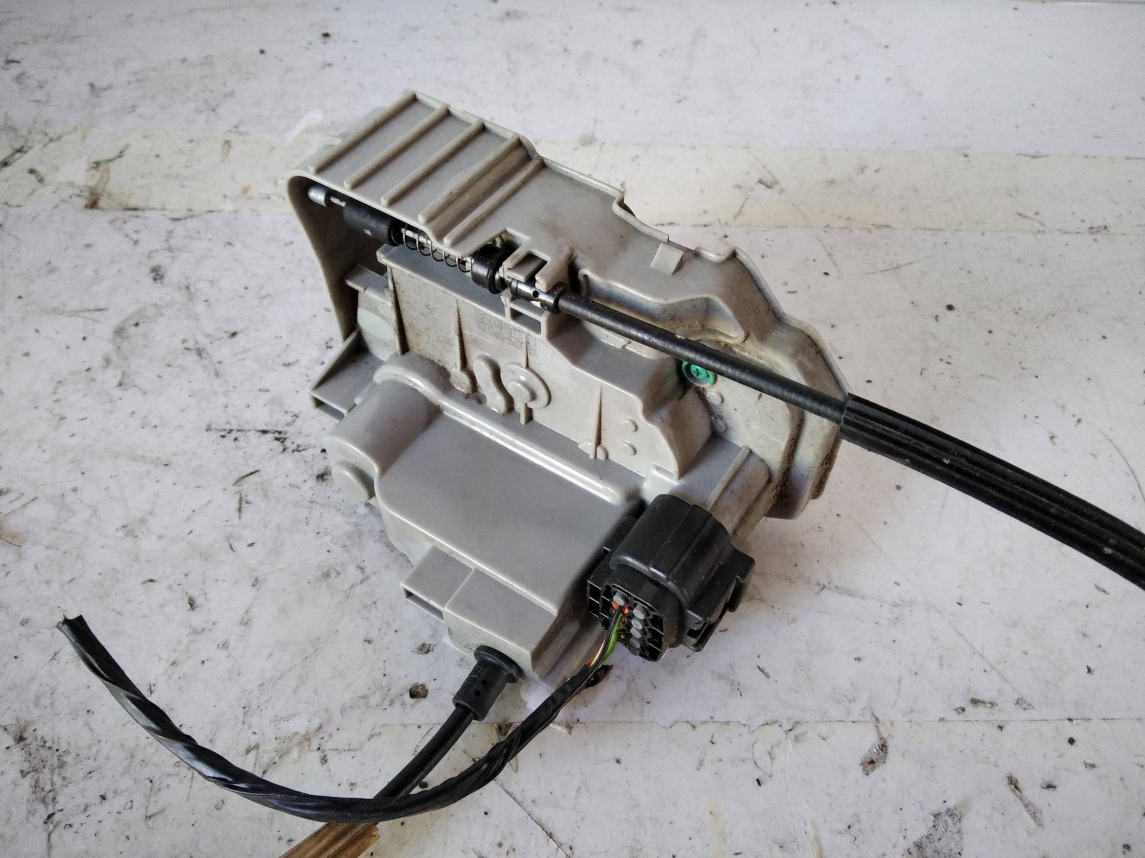 Serratura porta post. dx.